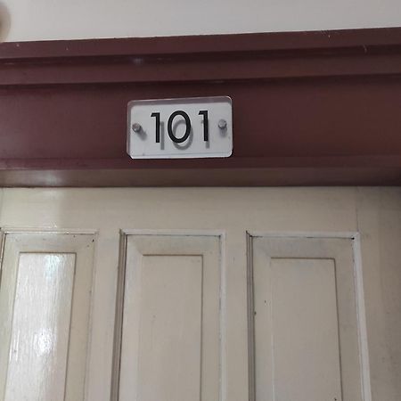 Oyo 93411 Syariah Hotel Tomborang Karema Eksteriør billede